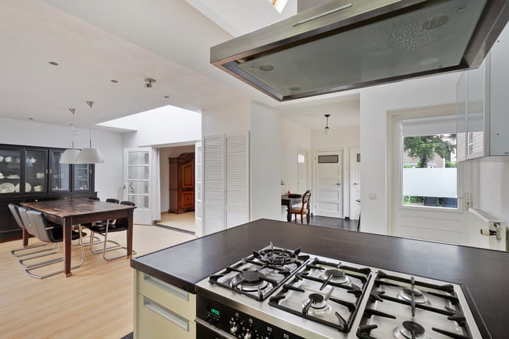 Photo 20 of Teugenaarsstraat 4