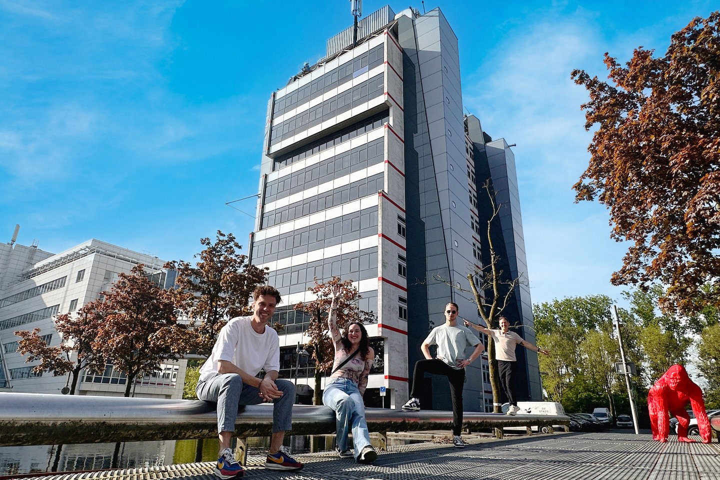 Bekijk foto 1 van Daltonlaan 200