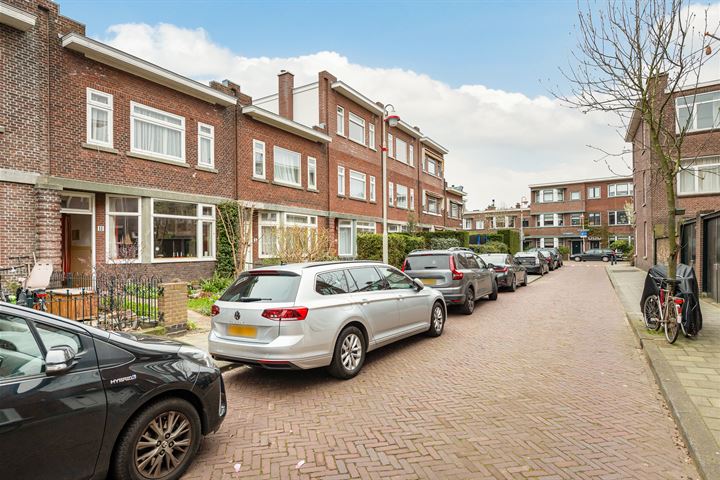 Bekijk foto 40 van De Bruynestraat 11