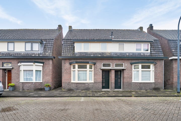 Bekijk foto 1 van Baardwijksestraat 56