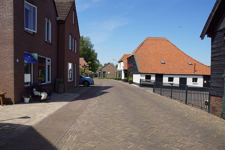 Bekijk foto 2 van Lage Wal 3