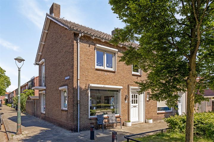 View photo 1 of Palmboomstraat 104