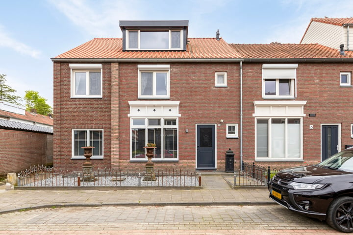 Bekijk foto 1 van Willigenakkerstraat 1