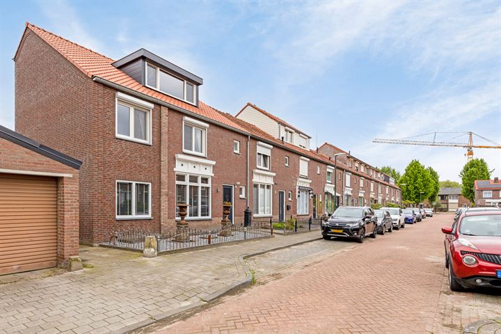 Bekijk foto 47 van Willigenakkerstraat 1