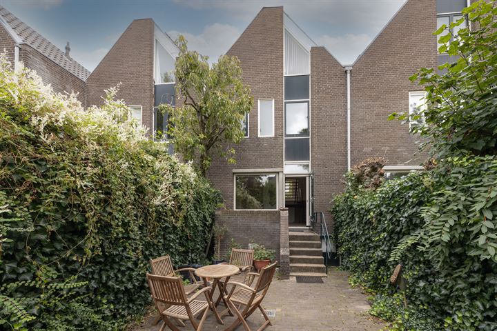 View photo of Kloosterstraat 28