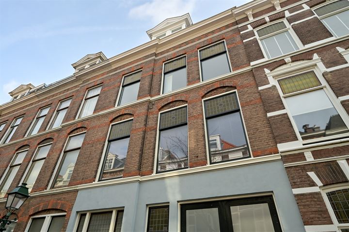 Bekijk foto 1 van Obrechtstraat 238-A