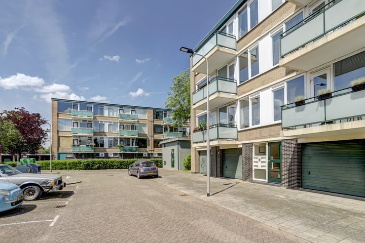 Bekijk foto 3 van Van Anrooystraat 287