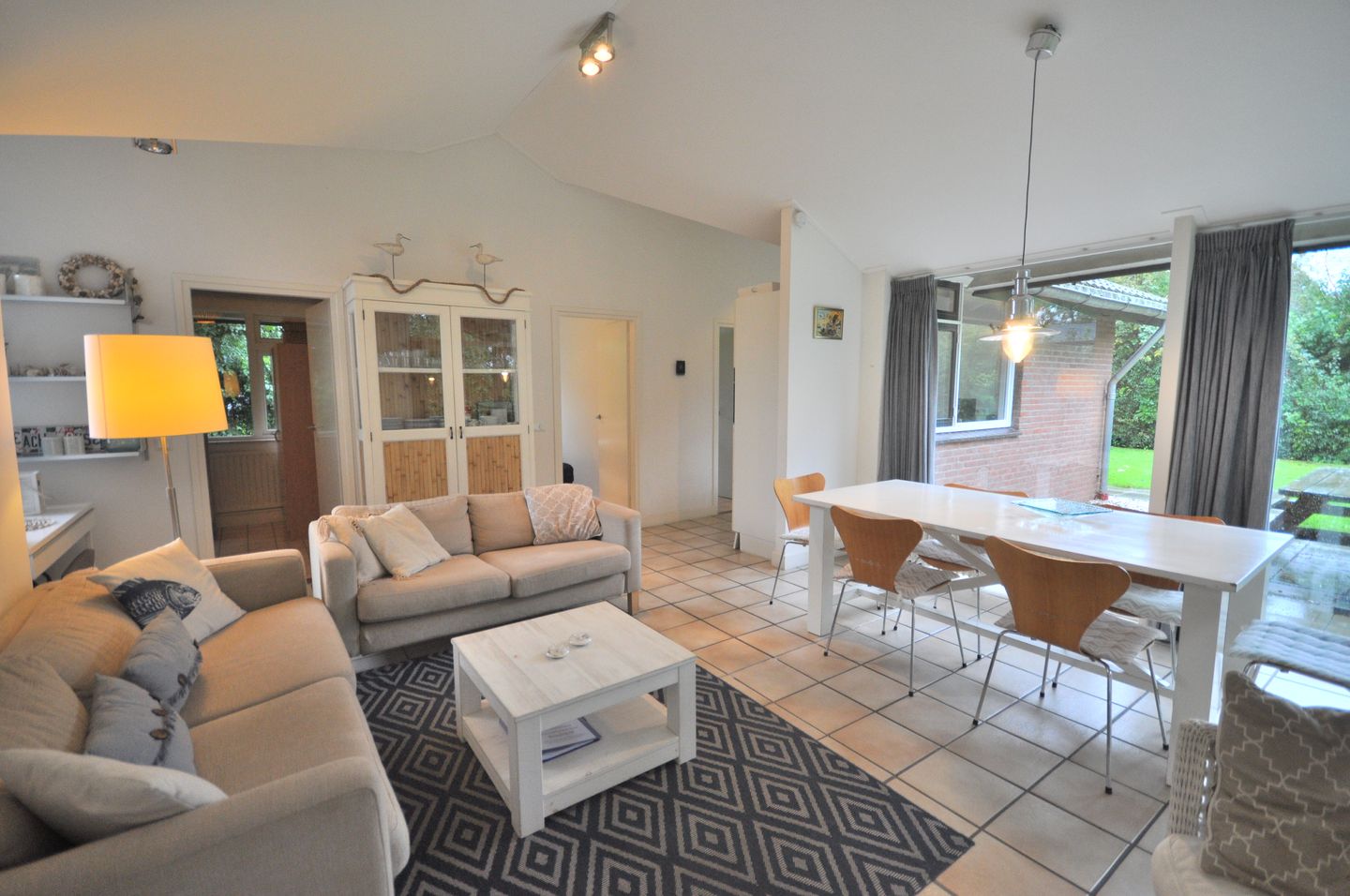 Photo 4 of Branding 8