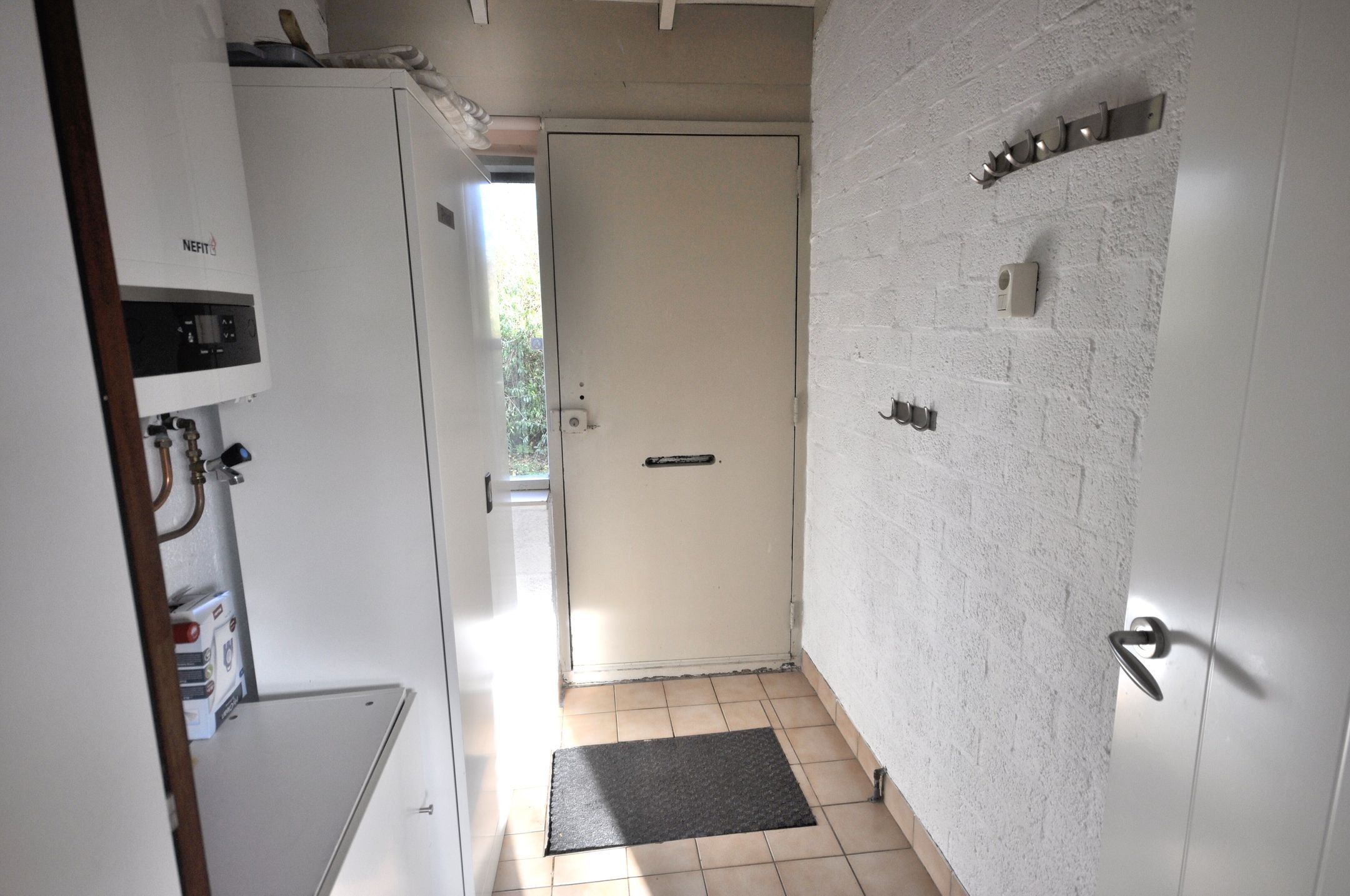 Photo 12 of Branding 8