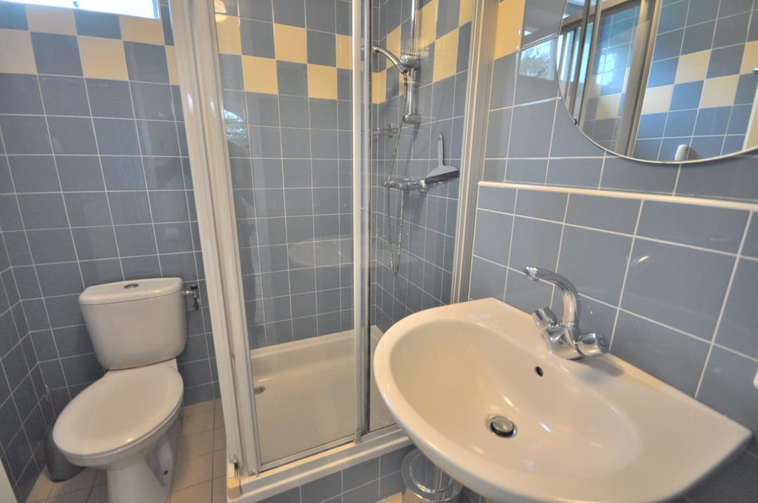 Photo 23 of Branding 8