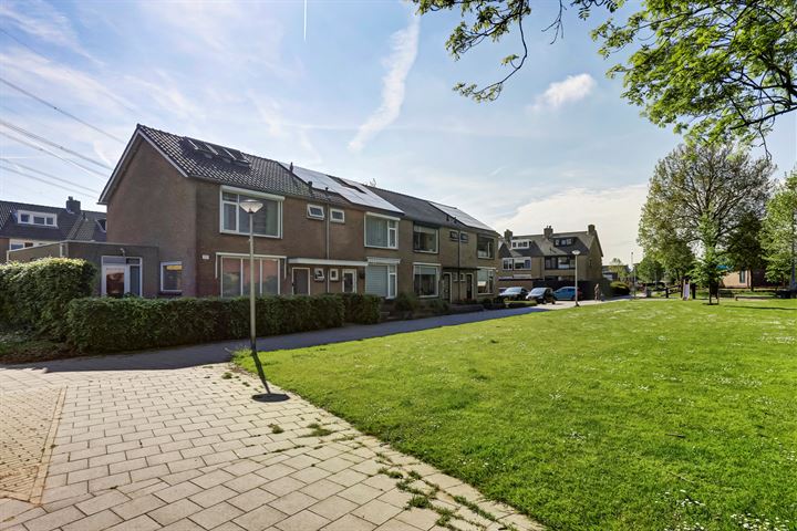 View photo 1 of Uranusstraat 18