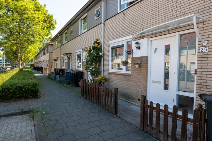 Bekijk foto 2 van Sambastraat 25