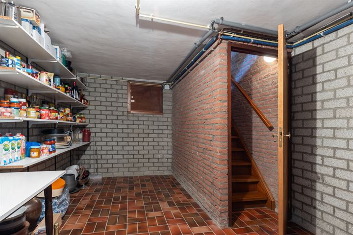 Bekijk foto 34 van Pater Schreursstraat 1