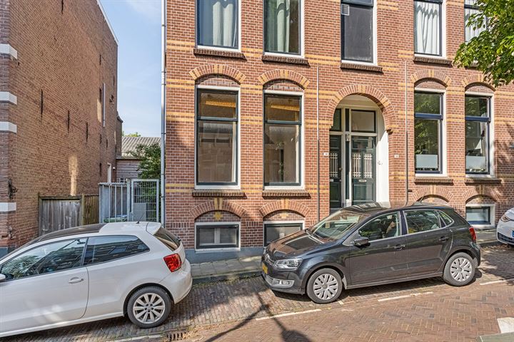 Bekijk foto 2 van Van Slichtenhorststraat 16