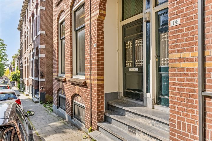 Bekijk foto 3 van Van Slichtenhorststraat 16