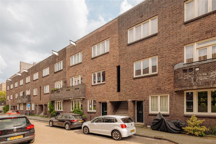 View photo 6 of Uithoornstraat 45-H