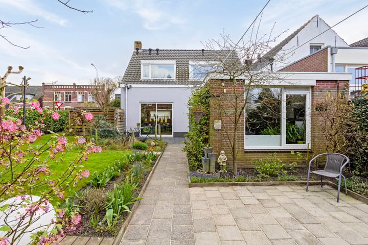 Foto 43 van Generaal Maczekstraat 25