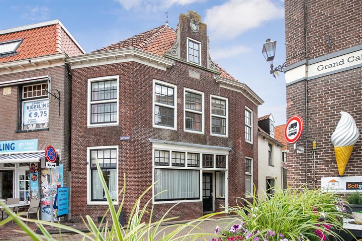 Bekijk foto 1 van Brouwerstraat 1