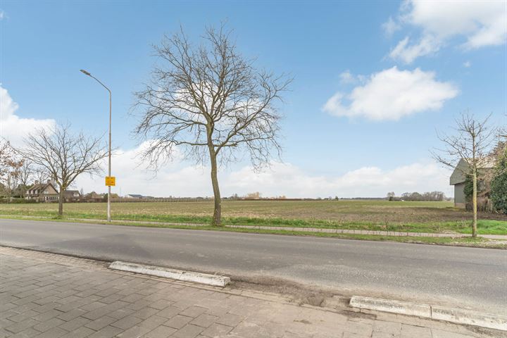 Bekijk foto 65 van Roosendaalseweg 25