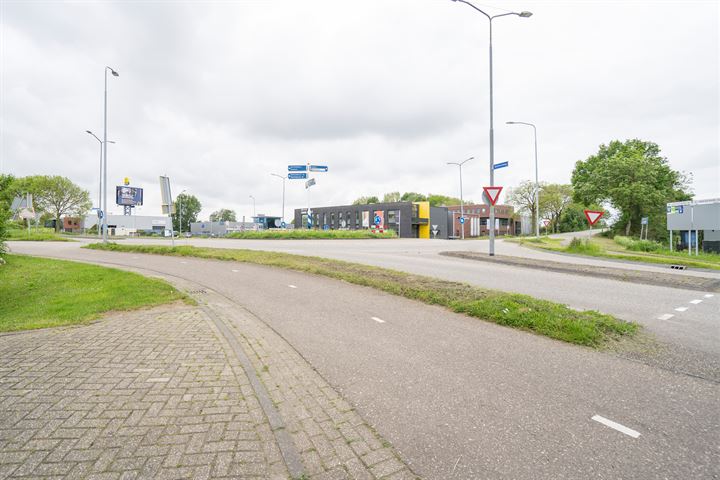 Bekijk foto 35 van Spijksesteeg 1