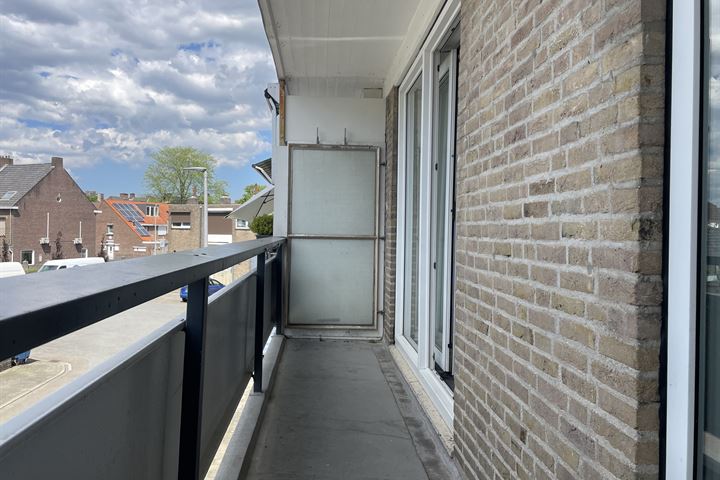 Bekijk foto 18 van Mgr. Feronstraat 44