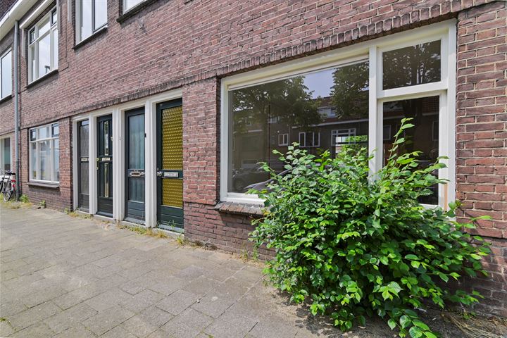 Bekijk foto 1 van Cornelis Mertenssstraat 10