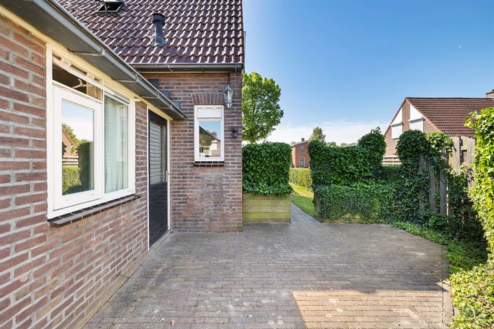 Bekijk foto 36 van Heidebloemstraat 11