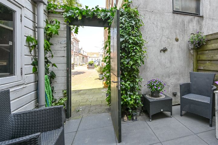 View photo 13 of Schoterstraat 13