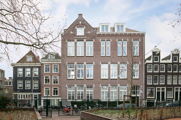 View photo 2 of Karthuizersstraat 9-D