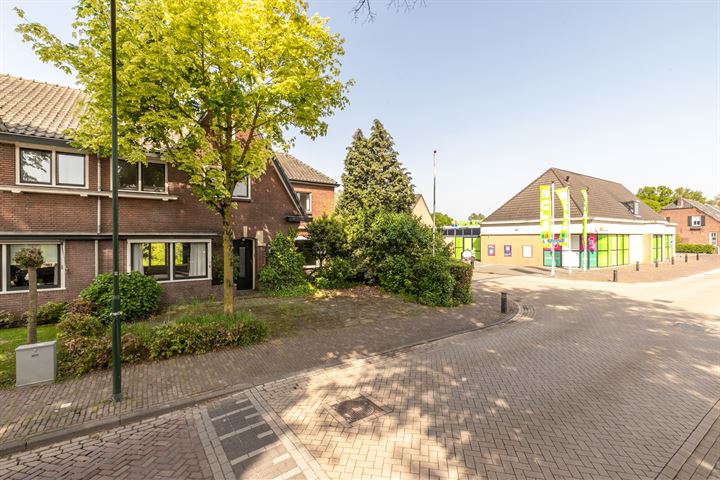 Bekijk foto 45 van Achterstraat 26