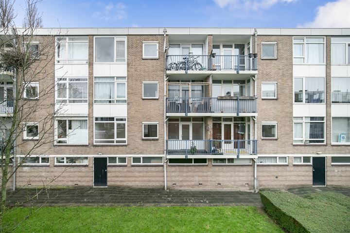 Bekijk foto 20 van Sint-Maartensdijkstraat 68