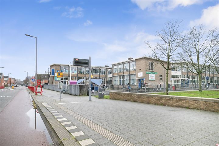 Bekijk foto 25 van Sint-Maartensdijkstraat 68