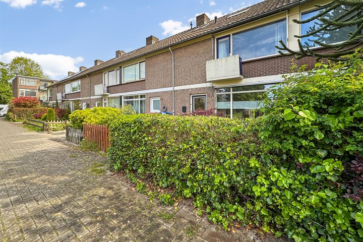 View photo 8 of Floriszstraat 52