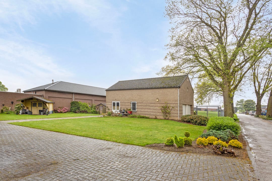 Photo 31 of Hoofdstraat 76