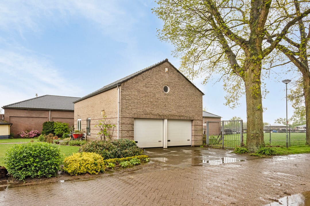 Photo 32 of Hoofdstraat 76