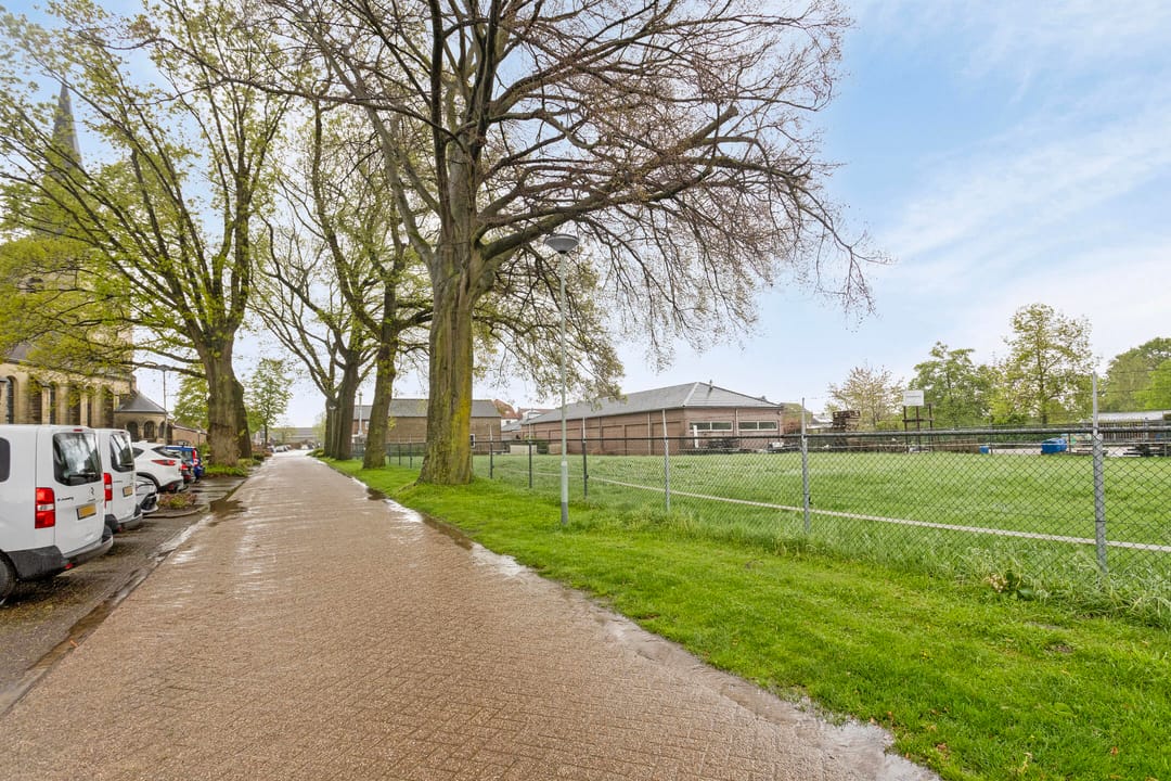 Photo 37 of Hoofdstraat 76