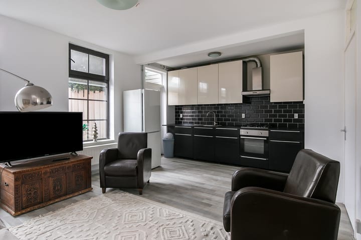 Foto 3 van Drie Schouwenstraat 9