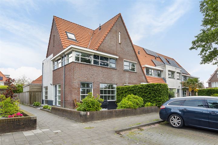 View photo 1 of Robert Johnsonstraat 71