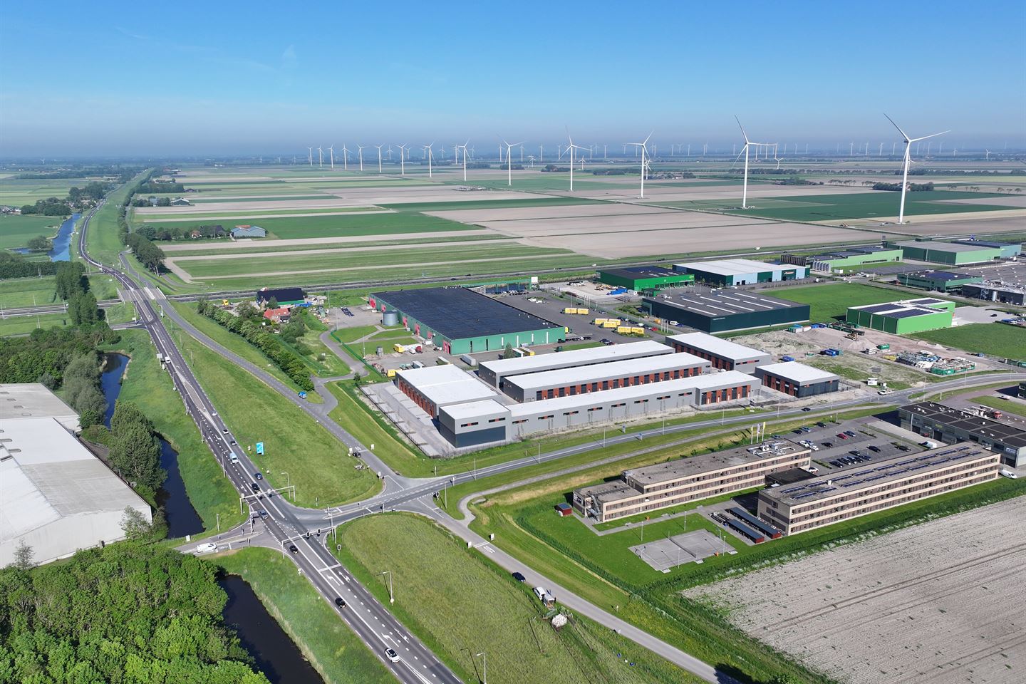 View photo 4 of Bedrijvenpark Agriport type M