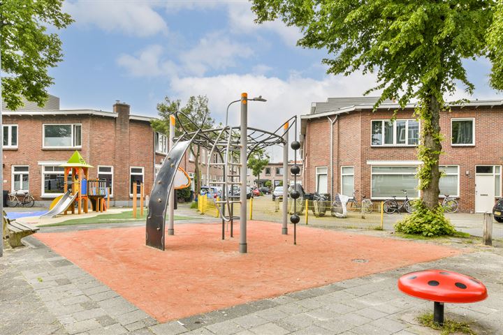 Bekijk foto 31 van Nachtegaalstraat 68