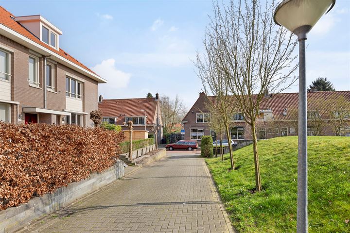 View photo 30 of Dr. A. Kuyperstraat 21-A