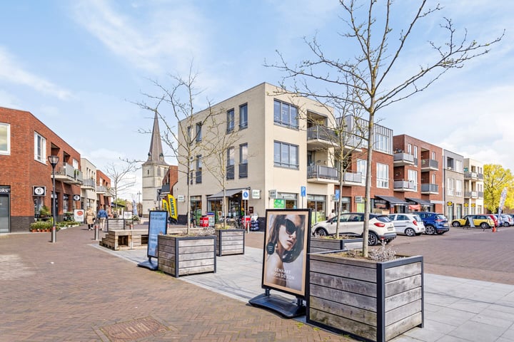 Bekijk foto 36 van Breusterstraat 32