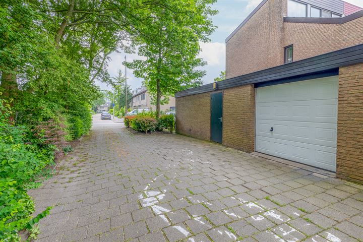 Bekijk foto 39 van Brahmsstraat 2