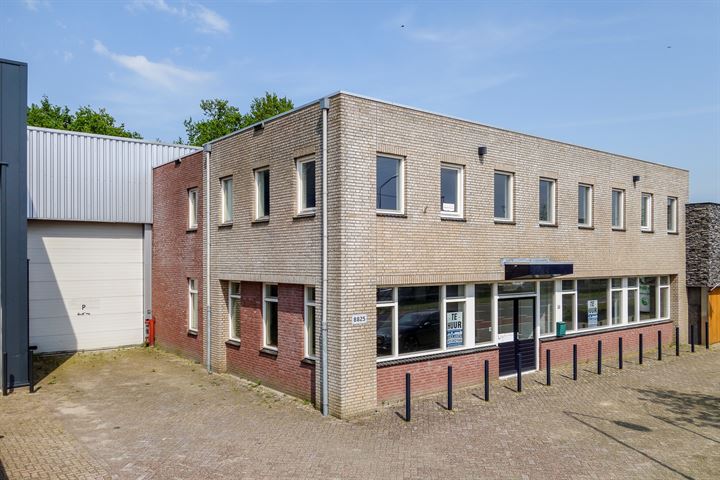 Loopkantstraat 16, Uden