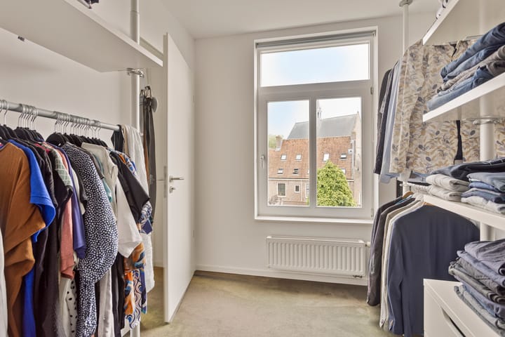 Foto 29 van Academiestraat 4