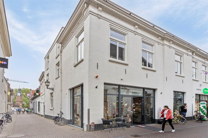 Bekijk foto 42 van Academiestraat 4