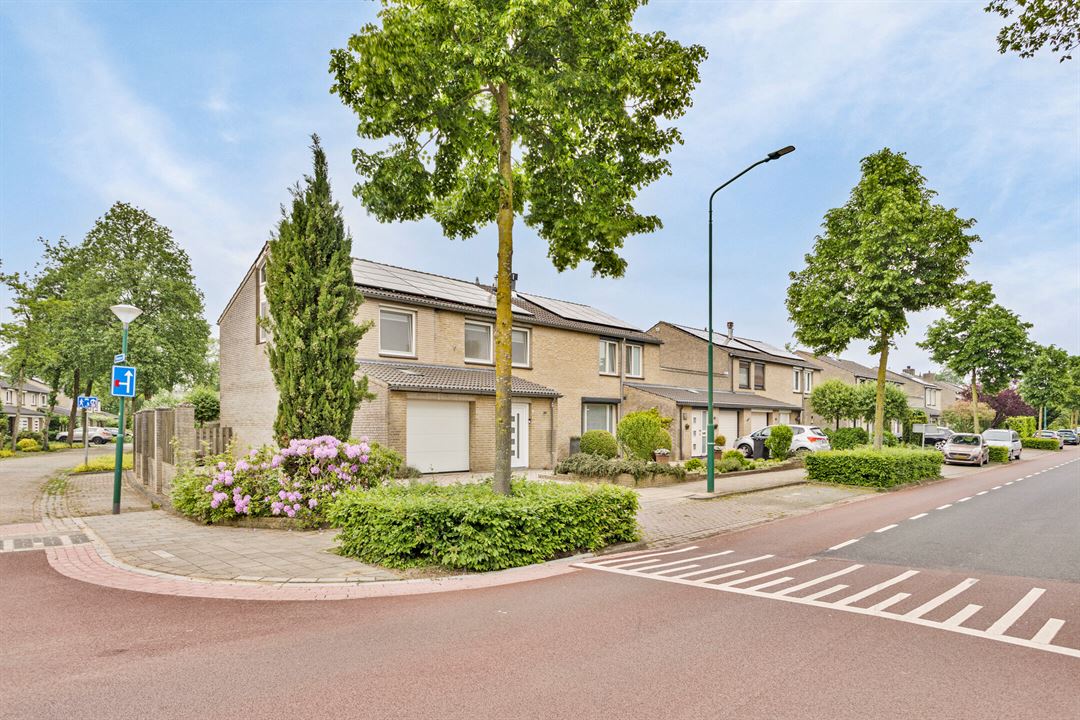 Huis Verkocht: John F. Kennedystraat 44 5384 GE Heesch [funda]