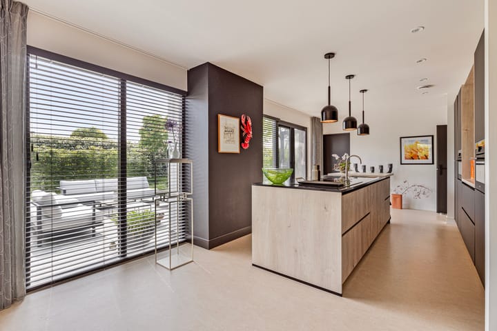 Foto 16 van Moerbeilaan 5