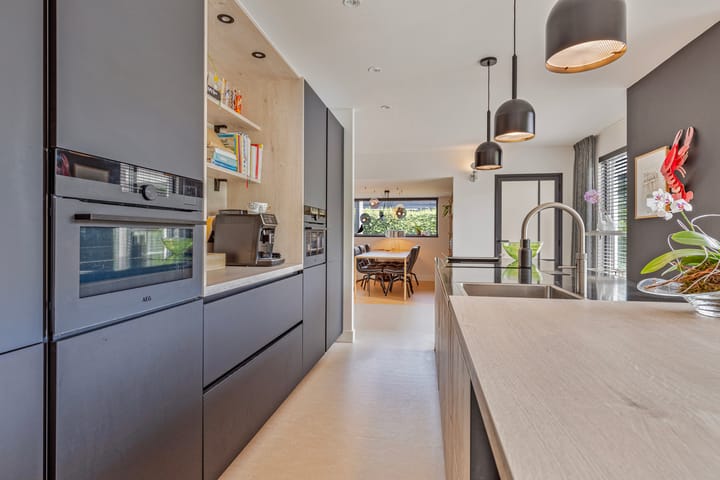 Foto 19 van Moerbeilaan 5