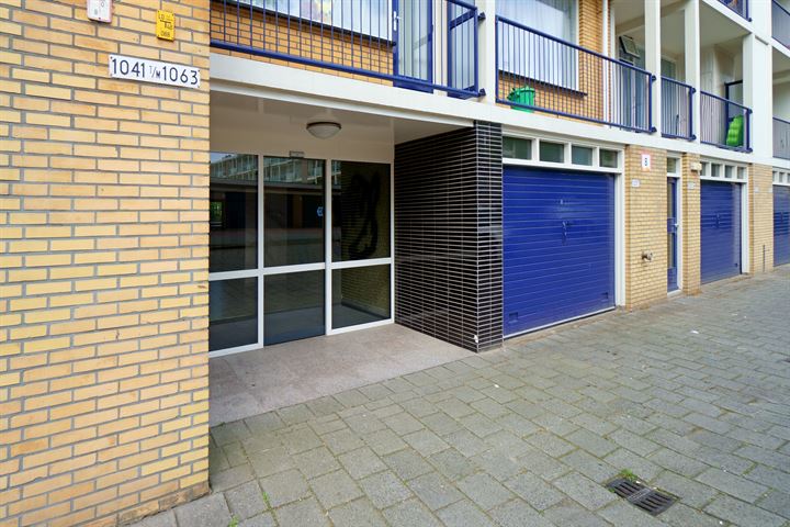 View photo 27 of Landréstraat 1059